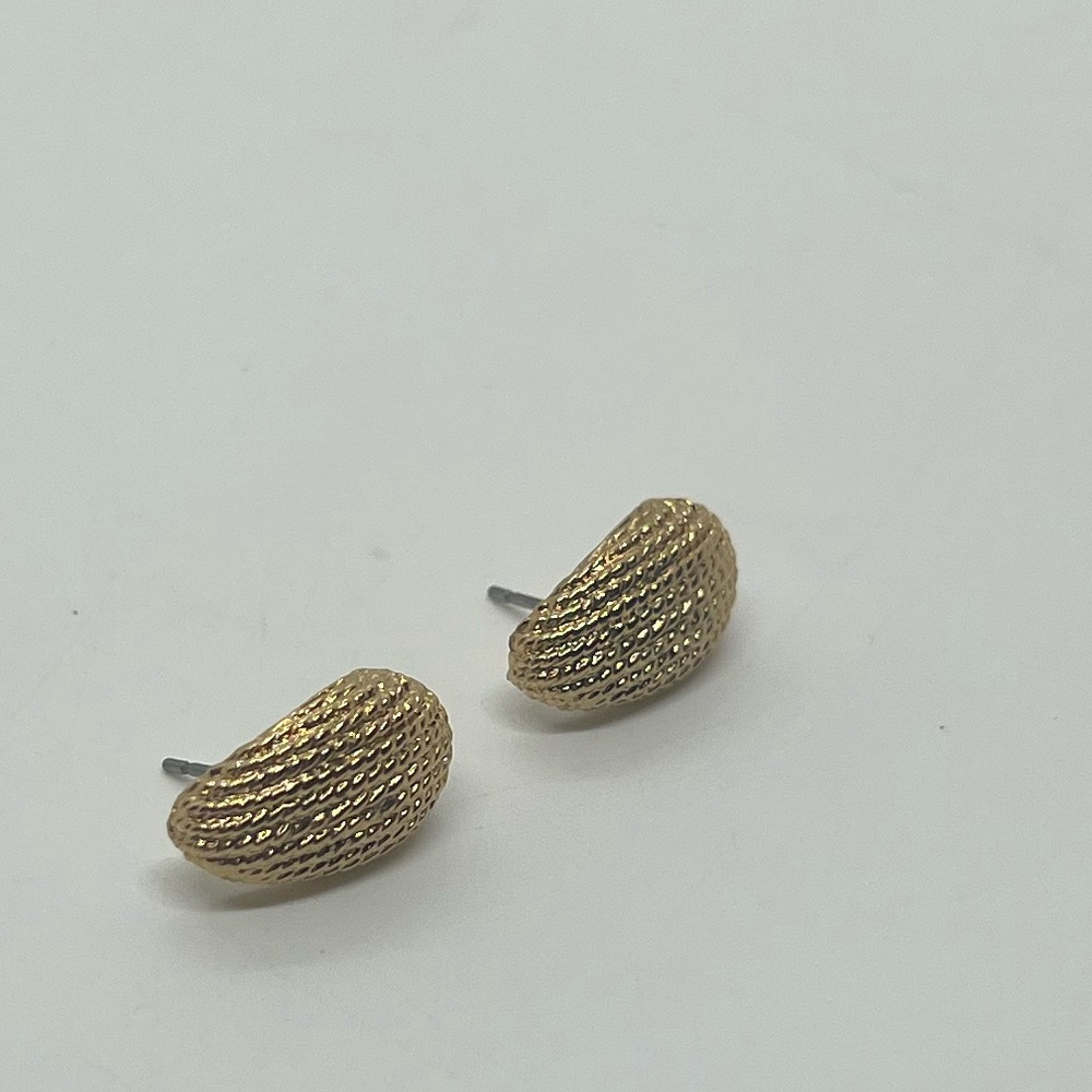Vintage gold earrings